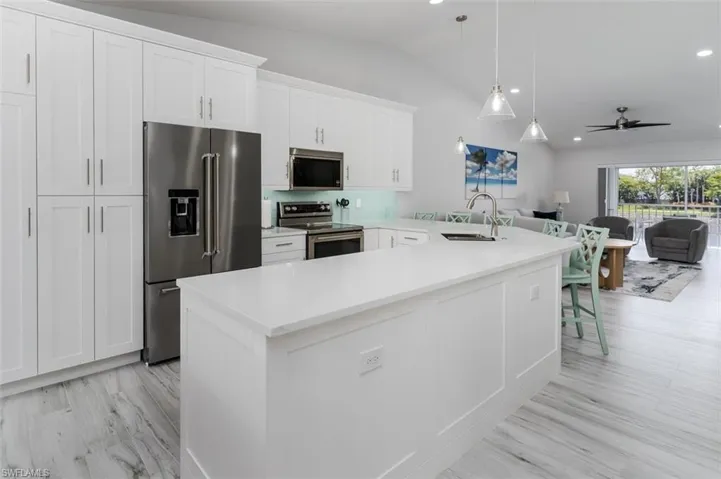834 Gulf Pavilion Dr 204, Naples, Florida 34108