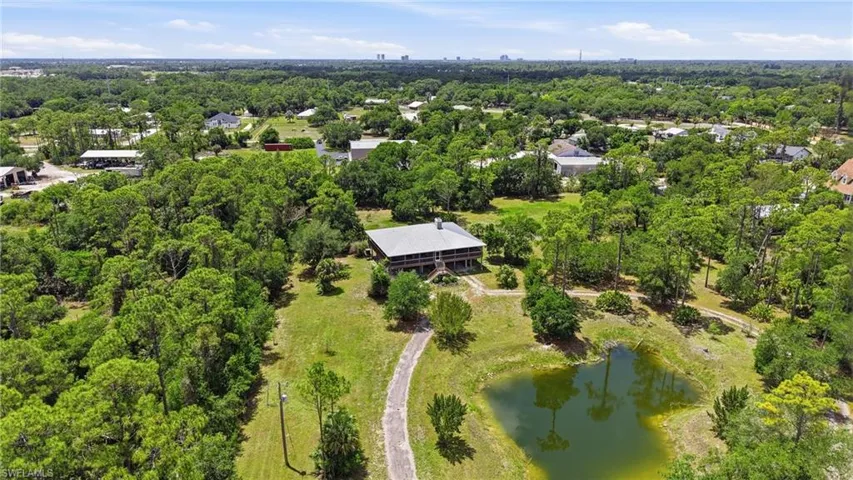 5650  Chipper  LN, North Fort Myers, FL 33917
