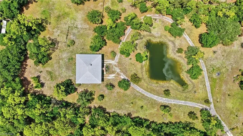 5650  Chipper  LN, North Fort Myers, FL 33917