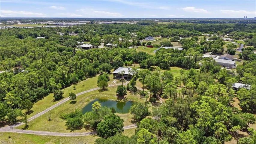 5650  Chipper  LN, North Fort Myers, FL 33917