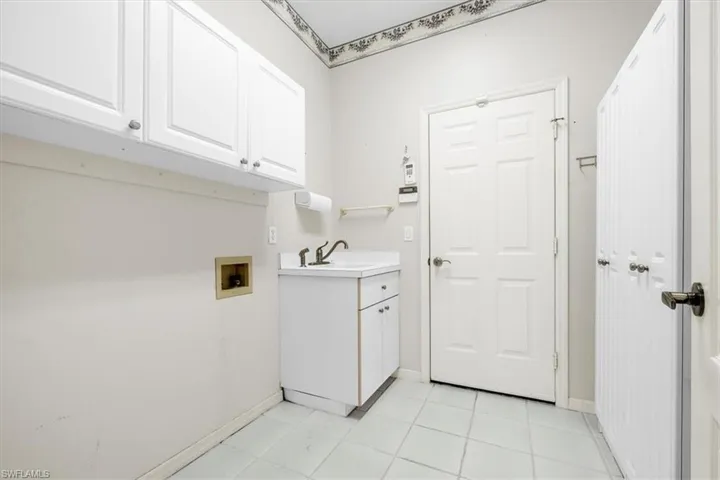 8145 Breton Cir, Fort Myers, Florida 33912