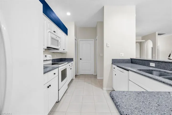 8145 Breton Cir, Fort Myers, Florida 33912