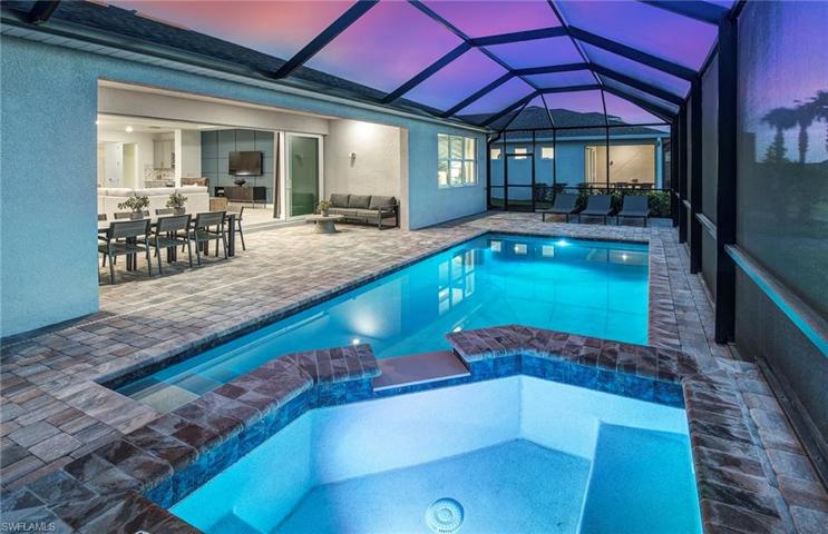 Pool+spa home with lake views!