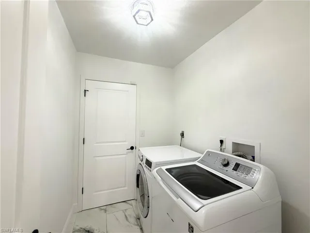 201 Sw 8th St, Cape Coral, Florida 33991