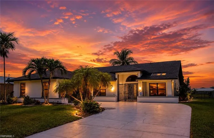 201 Sw 8th St, Cape Coral, Florida 33991
