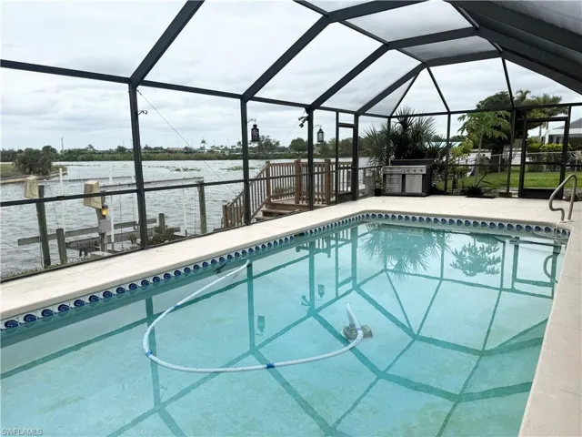 201 Sw 8th St, Cape Coral, Florida 33991