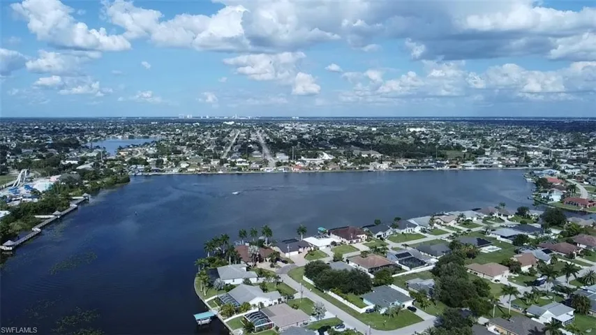 201 Sw 8th St, Cape Coral, Florida 33991