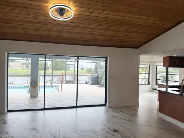 201 Sw 8th St, Cape Coral, Florida 33991