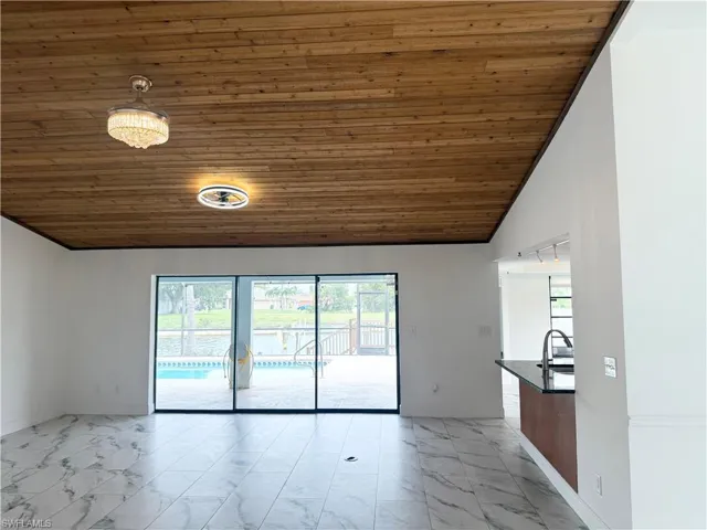 201 Sw 8th St, Cape Coral, Florida 33991