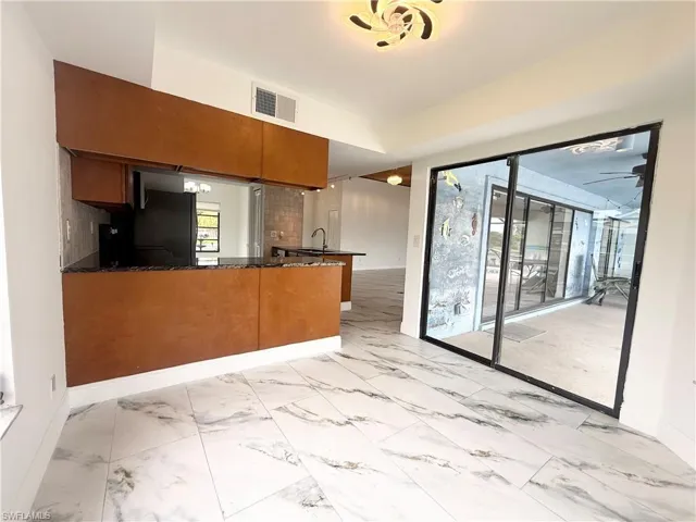 201 Sw 8th St, Cape Coral, Florida 33991
