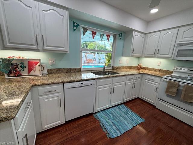 1749  45th SW TER, Naples, FL 34116