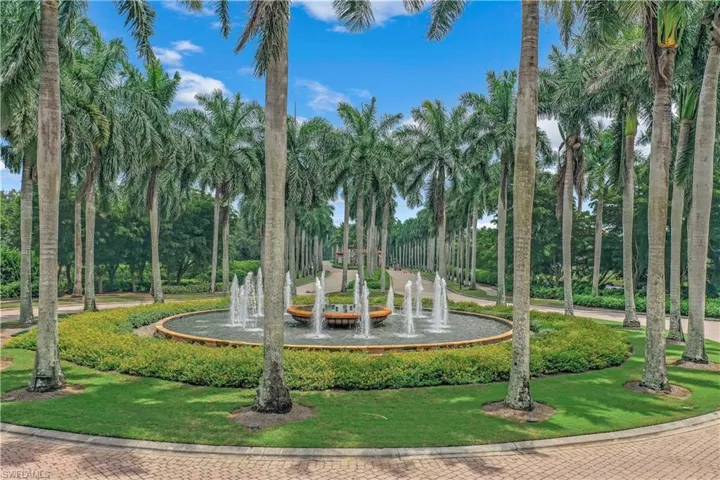 2851 Tiburon Blvd E 9-103, Naples, Florida 34109