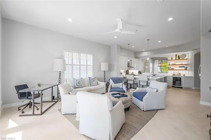 2851 Tiburon Blvd E 9-103, Naples, Florida 34109