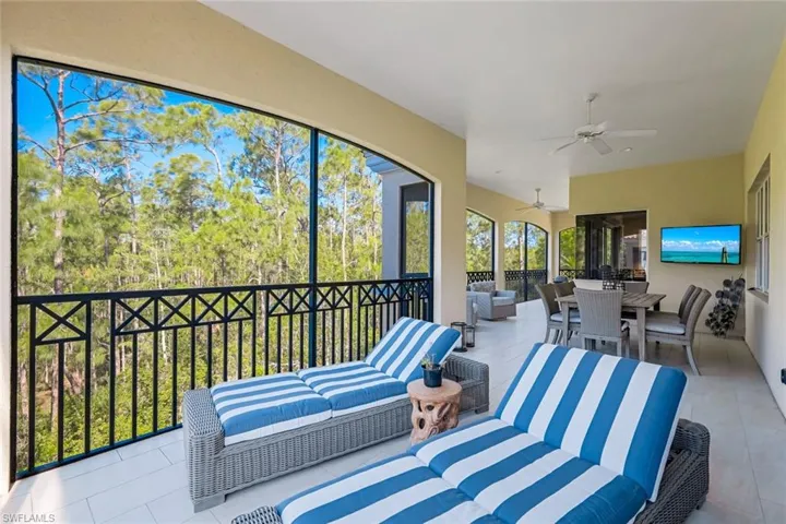 2851 Tiburon Blvd E 9-103, Naples, Florida 34109