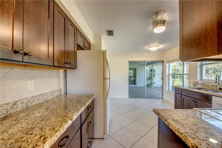 Spacious Countertops