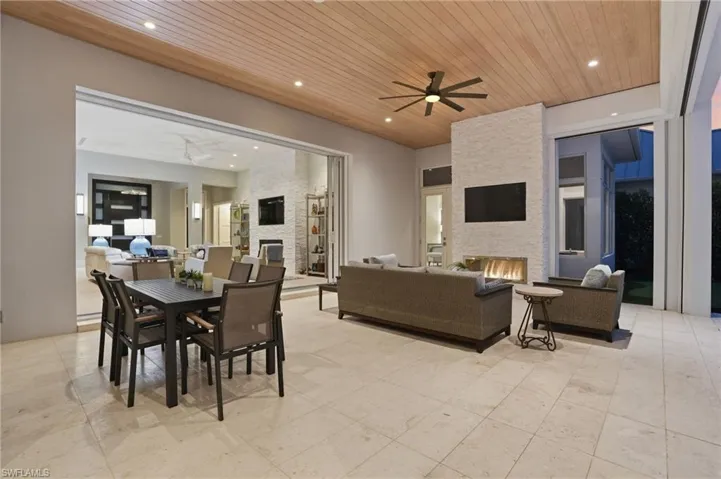 725 Harbour Dr, Naples, Florida 34103