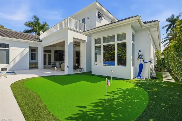 725 Harbour Dr, Naples, Florida 34103