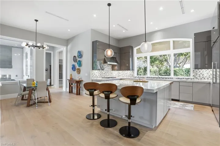 725 Harbour Dr, Naples, Florida 34103