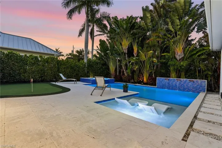 725 Harbour Dr, Naples, Florida 34103