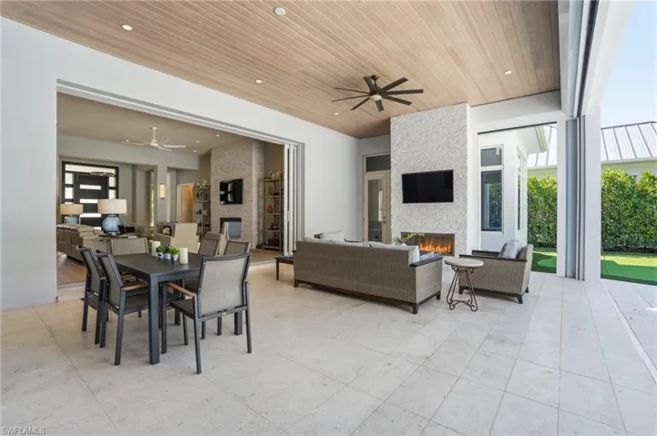 725 Harbour Dr, Naples, Florida 34103