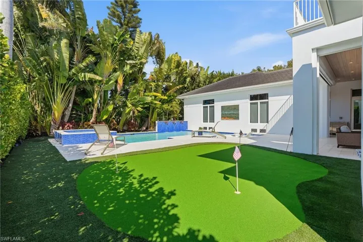 725 Harbour Dr, Naples, Florida 34103