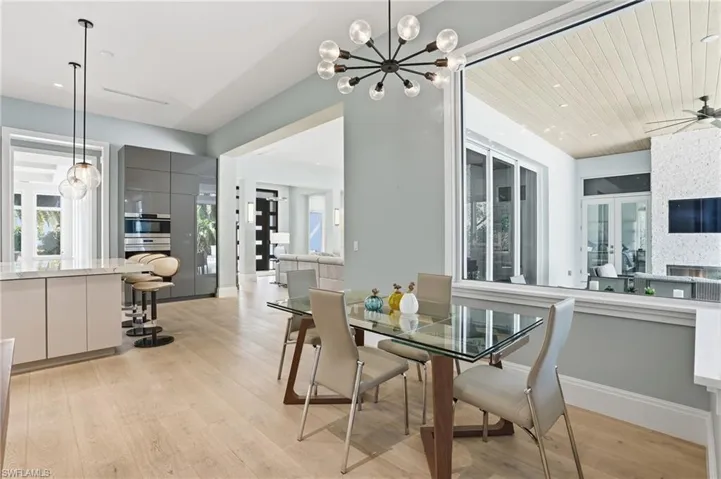725 Harbour Dr, Naples, Florida 34103