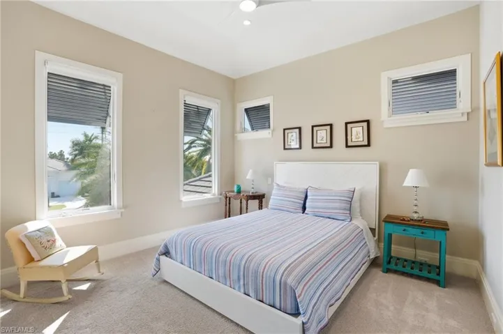 725 Harbour Dr, Naples, Florida 34103