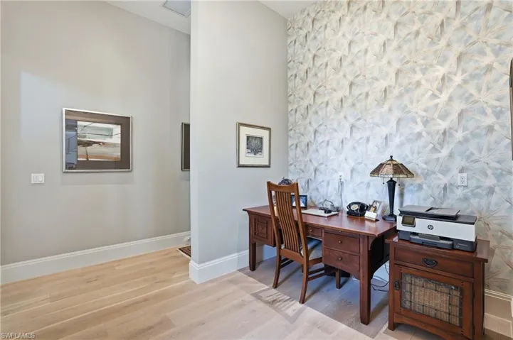 725 Harbour Dr, Naples, Florida 34103