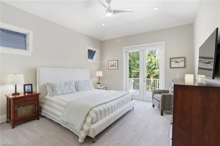 725 Harbour Dr, Naples, Florida 34103