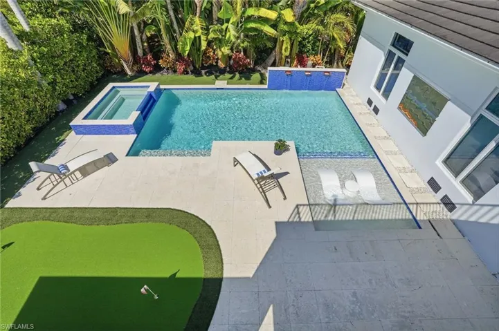 725 Harbour Dr, Naples, Florida 34103