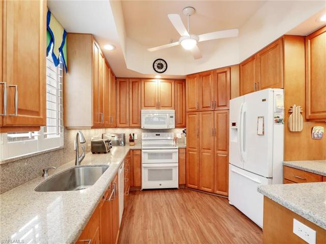 5934 Bermuda LN, NAPLES FL 34119