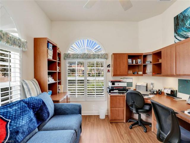 5934 Bermuda LN, NAPLES FL 34119
