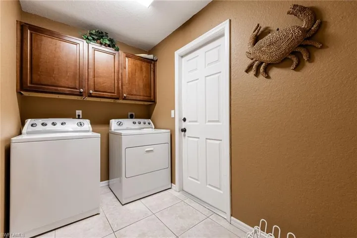 4920 Sw 1st Ct, Cape Coral, Florida 33914