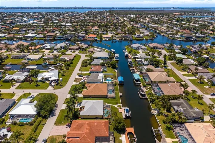 4920 Sw 1st Ct, Cape Coral, Florida 33914