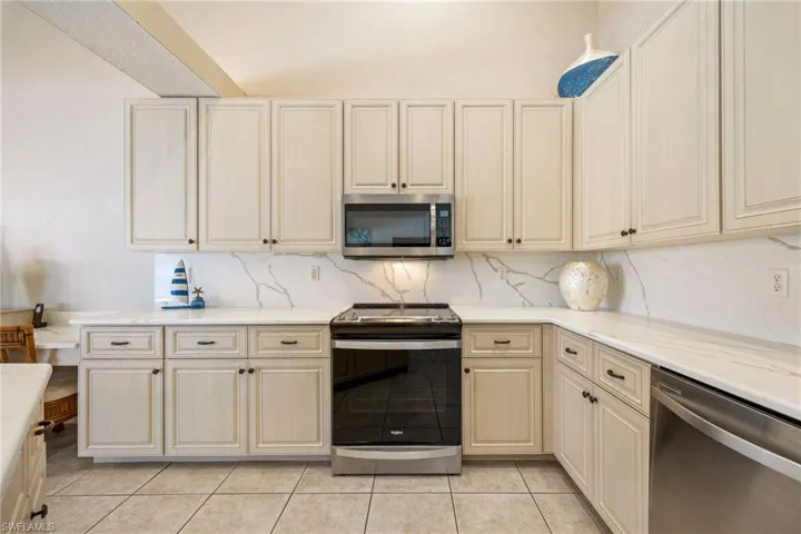 4920 Sw 1st Ct, Cape Coral, Florida 33914