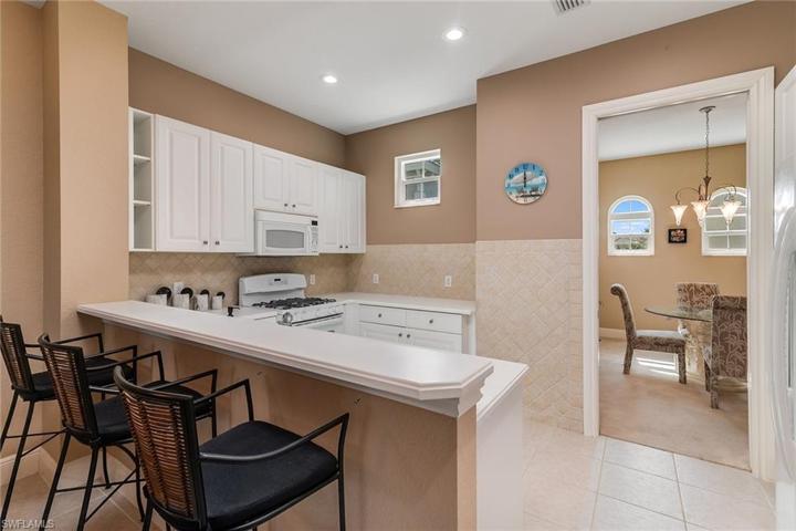 9219 Corfu CT # 202, NAPLES FL 34114