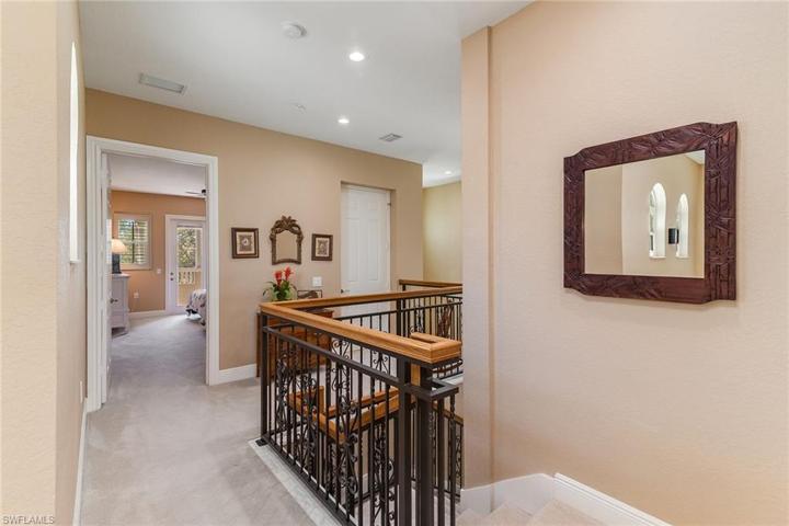 9219 Corfu CT # 202, NAPLES FL 34114