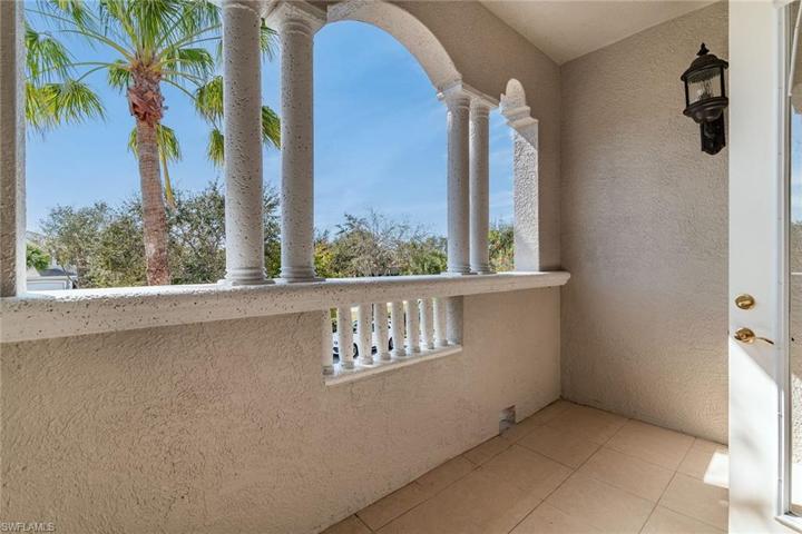 9219 Corfu CT # 202, NAPLES FL 34114