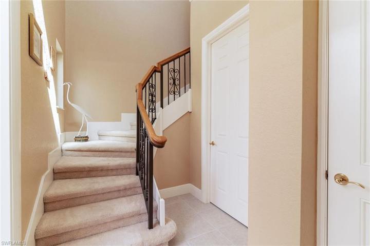 9219 Corfu CT # 202, NAPLES FL 34114