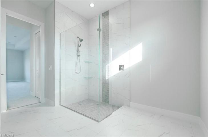 Standup Large shower