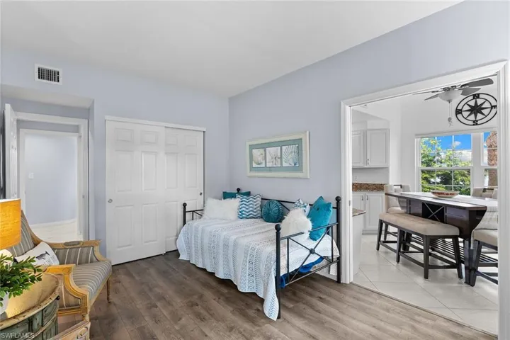 Den/Guest Room with Day Bed