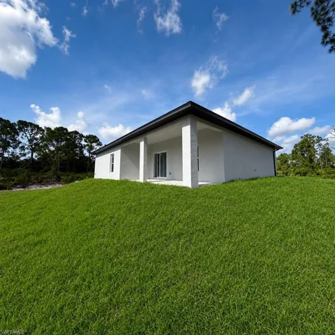 847 Genoa Ave S, Lehigh Acres, Florida 33974