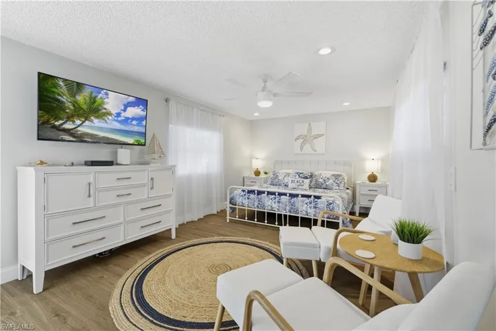 4690 Parrot Ave, Naples, Florida 34104