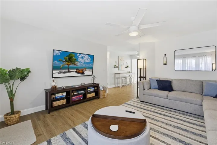 4690 Parrot Ave, Naples, Florida 34104