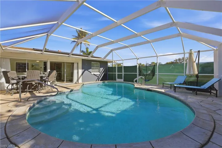 4690 Parrot Ave, Naples, Florida 34104