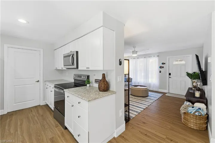4690 Parrot Ave, Naples, Florida 34104