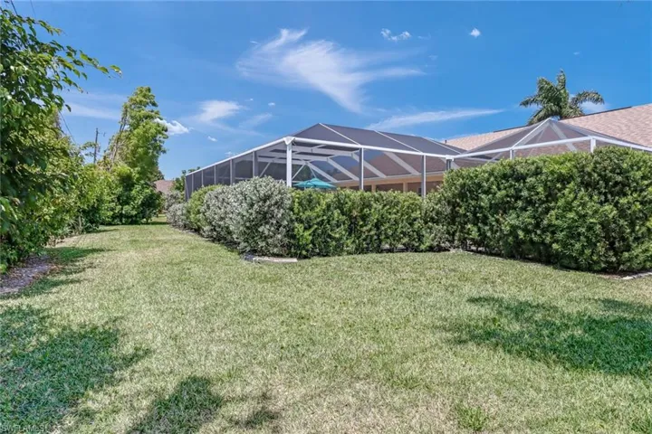 616 SE 30th  ST, Cape Coral, FL 33904