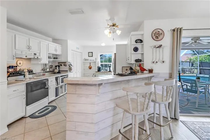 616 SE 30th  ST, Cape Coral, FL 33904