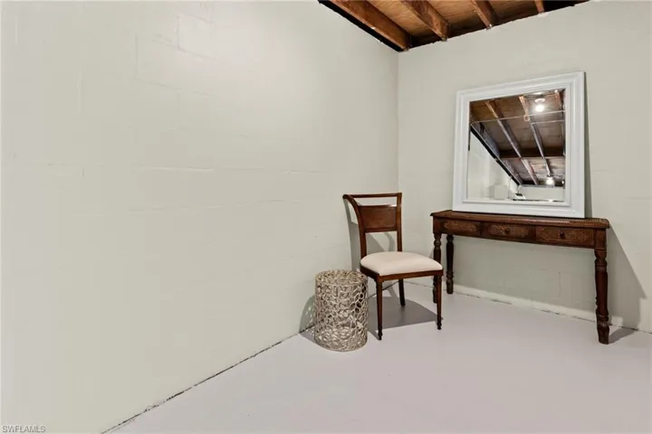 Casita rear corridor; room to add a bath & closet