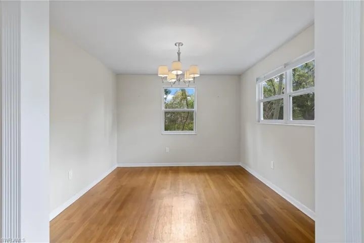 Easy to convert dining to 3rd bedrm or office